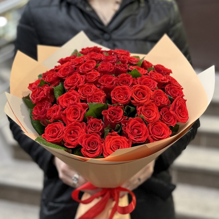 51 красная роза Эль Торо (El Toro Medium)